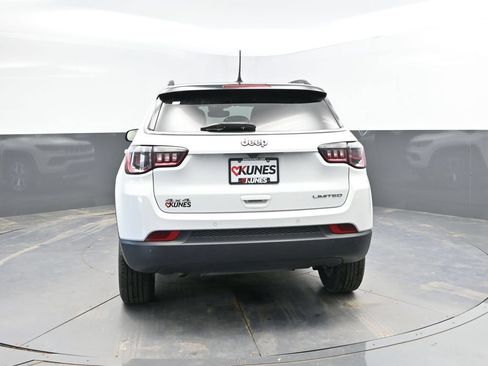 Used 2025 Jeep Compass Limited AWD/4WD image 8