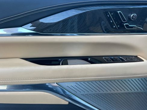 Certified 2026 Cadillac Escalade IQL Sport 2 AWD/4WD image 11