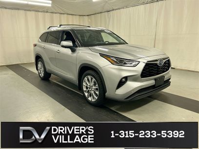 Used 2023 Toyota Highlander Limited