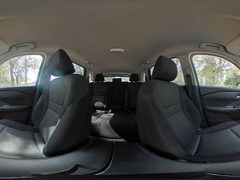 Used 2025 Nissan Rogue SV AWD/4WD image 43