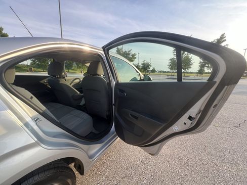 Used 2015 Chevrolet Sonic LT FWD image 12