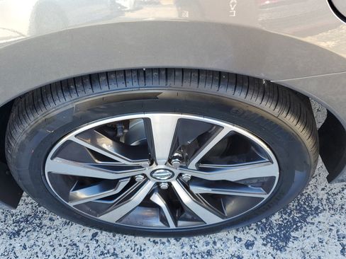 Used 2020 Nissan Maxima 3.5 SL w/ Floor Mat Group image 8