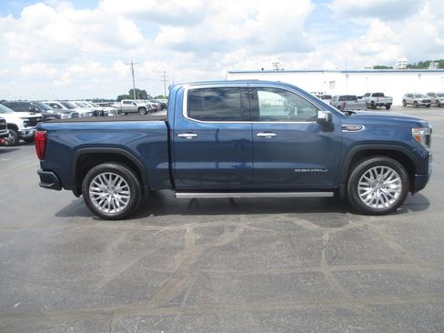 Used 2019 GMC Sierra 1500 Denali w/ Denali Ultimate Package AWD/4WD image 2