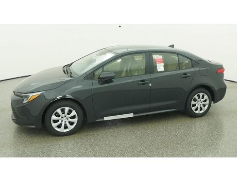 New 2026 Toyota Corolla LE image 2