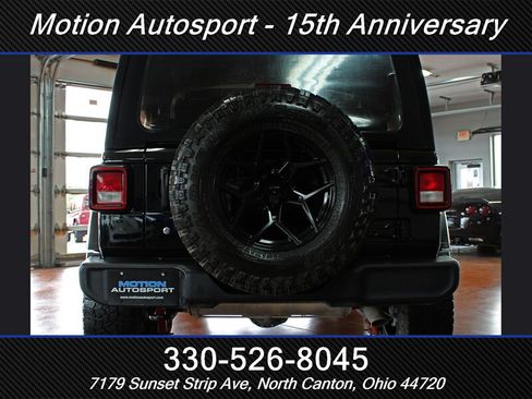 Used 2020 Jeep Wrangler Sport AWD/4WD image 9