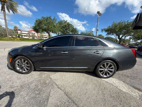 Used 2013 Cadillac XTS FWD image 2
