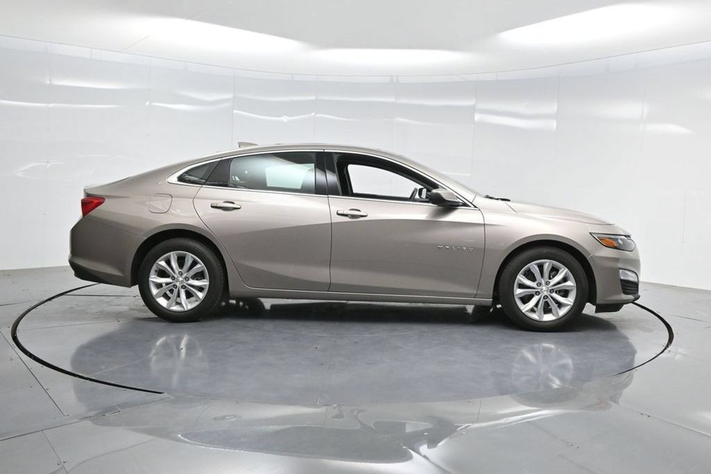 Used 2024 Chevrolet Malibu LT FWD image 30