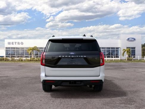 New 2027 Ford Expedition Active RWD image 7