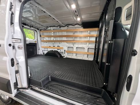 Used 2024 Ford Transit 250 Low Roof w/ Exterior Upgrade Package RWD image 5