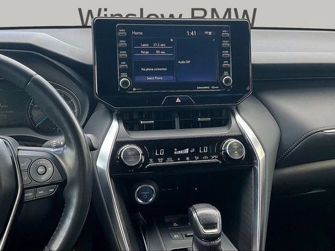 Used 2021 Toyota Venza XLE w/ Softex Package AWD/4WD image 9