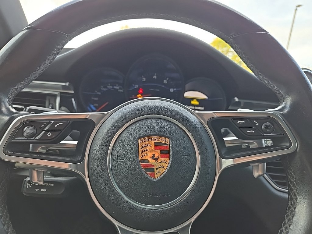 Used 2018 Porsche Macan Sport Edition AWD/4WD image 9