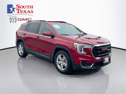 Used 2024 GMC Terrain SLE w/ Driver Convenience Package image 1