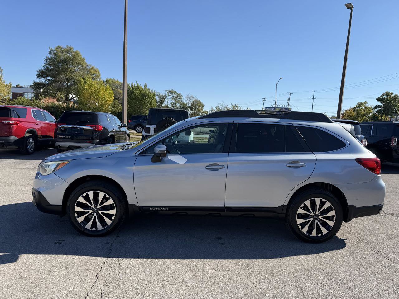 Used 2016 Subaru Outback 2.5i Limited w/ Protection Package #1 AWD/4WD image 6