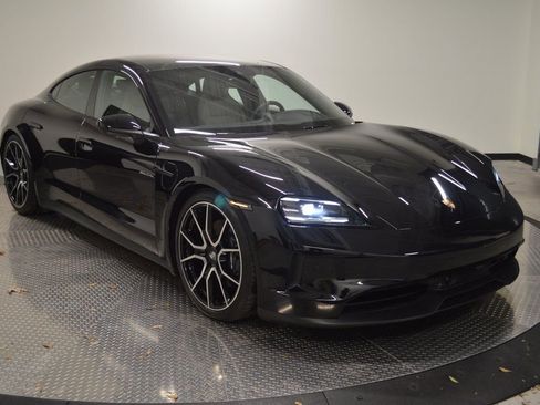 Used 2025 Porsche Taycan AWD/4WD image 9