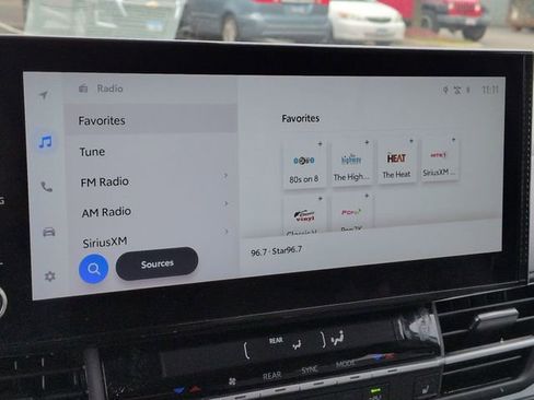 Certified 2025 Toyota Sienna XLE FWD image 21