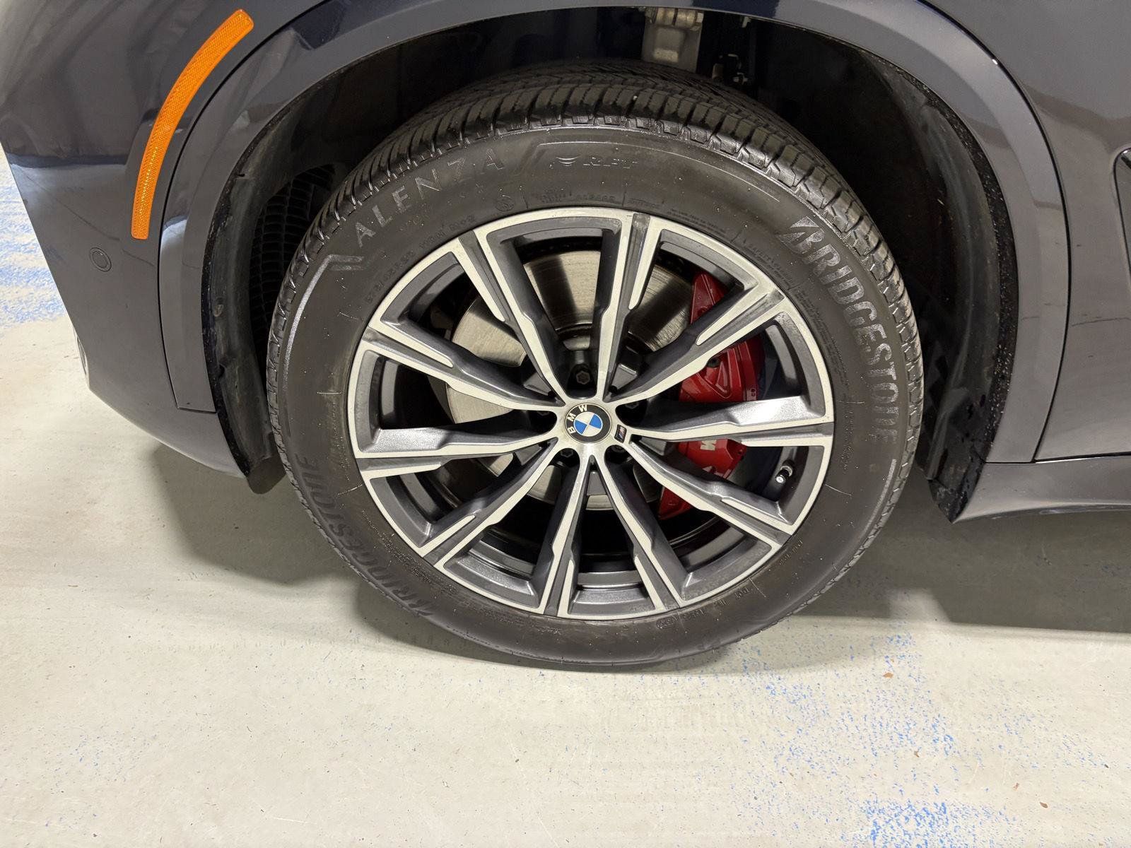 Used 2024 BMW X5 xDrive40i w/ M Sport Package AWD/4WD image 18