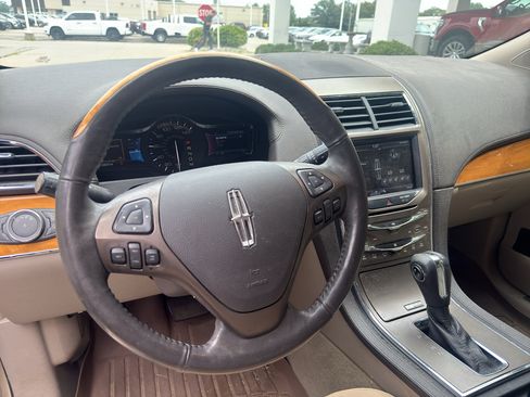 Used 2011 Lincoln MKX 2WD w/ 101A Rapid Spec Order Code image 11