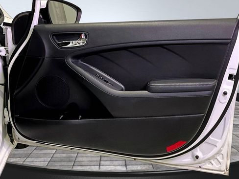 Used 2015 Kia Forte LX w/ Popular Package image 26