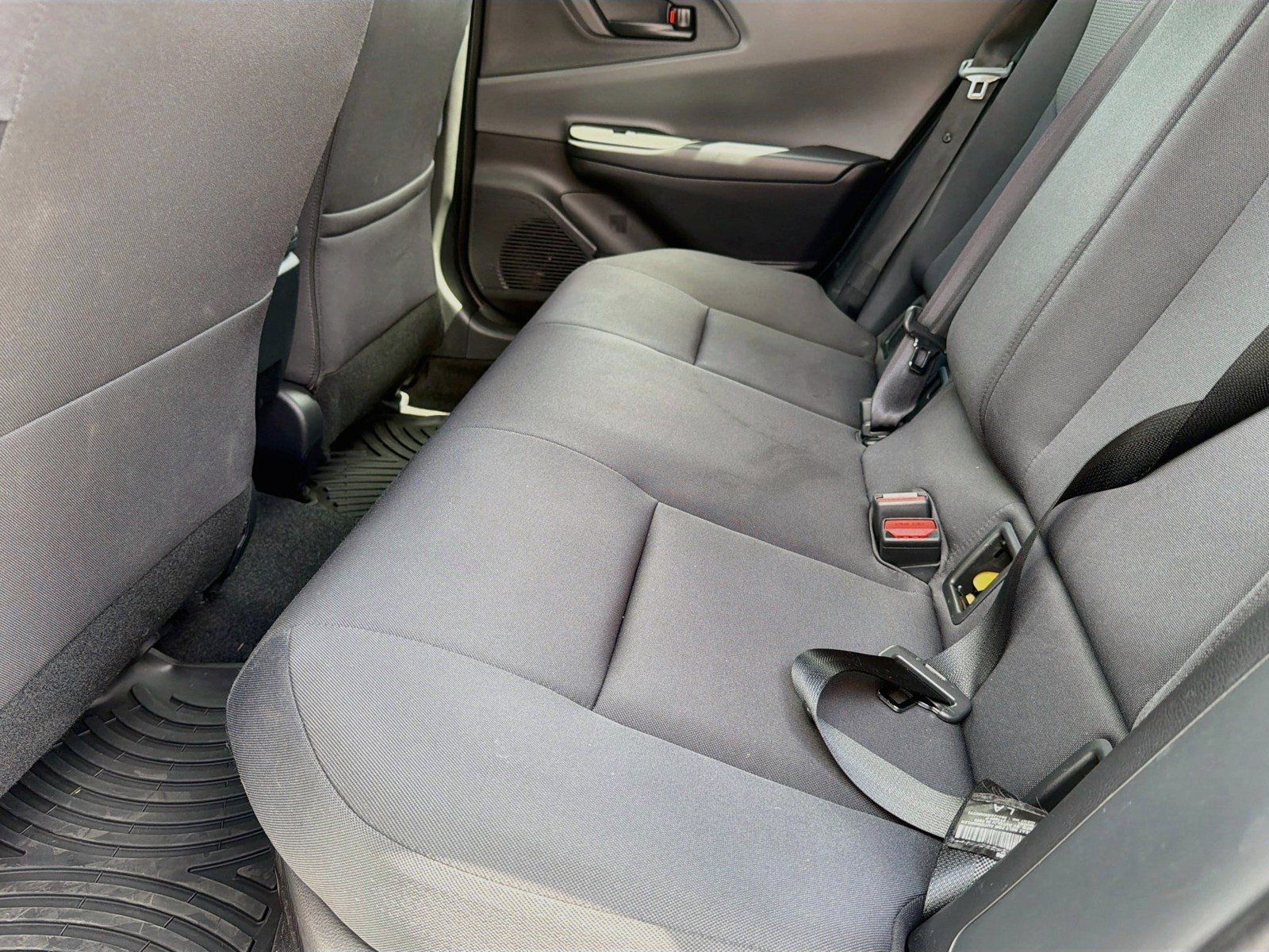 Used 2025 Toyota Prius LE FWD image 22