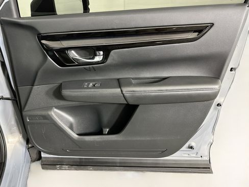 Used 2025 Honda CR-V EX-L image 33