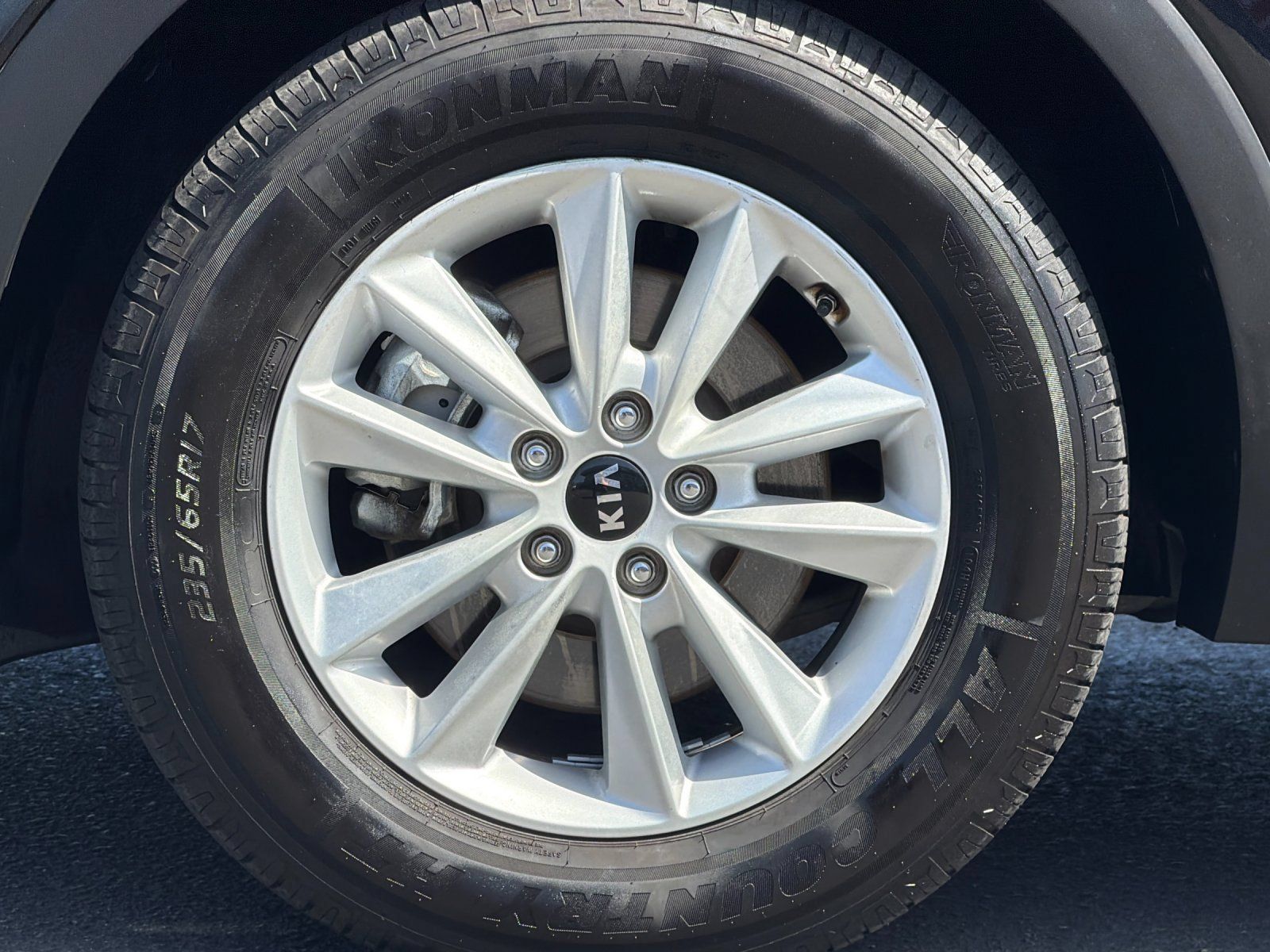 Used 2019 Kia Sorento L FWD image 23