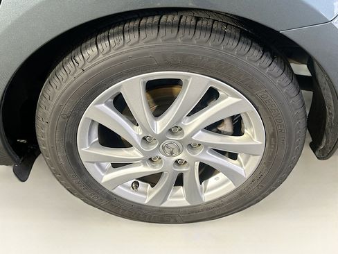 Used 2012 MAZDA MAZDA3 i Touring image 11