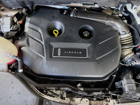 Used 2019 Lincoln MKC Premiere FWD image 39