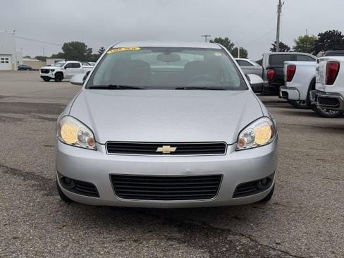 Used 2011 Chevrolet Impala LT FWD image 3