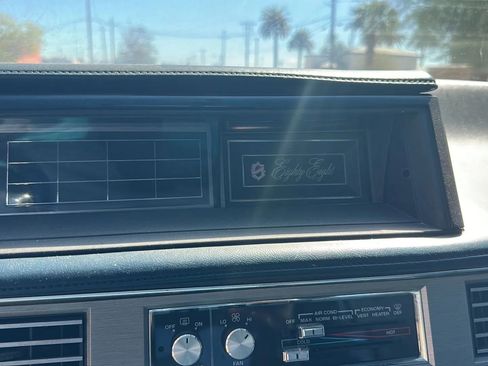 Used 1990 Oldsmobile 88 Royale Brougham image 40