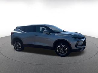 Used 2025 Chevrolet Blazer LT FWD video 2