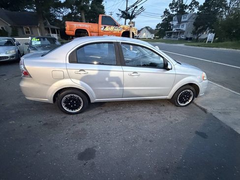 Used 2011 Chevrolet Aveo LT FWD image 8