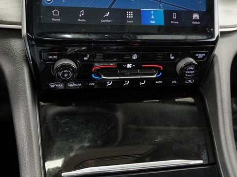 Used 2023 Jeep Grand Cherokee 4WD 4xe image 37