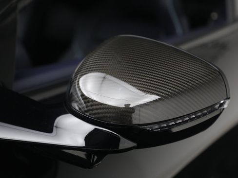 Used 2025 Aston Martin Vanquish RWD image 24
