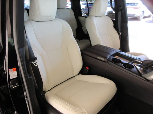 New 2026 Lexus LX 700h Luxury AWD/4WD image 29