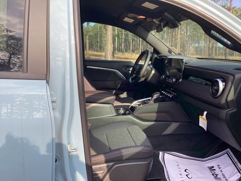 New 2025 Chevrolet Colorado Z71 w/ Technology Package image 15