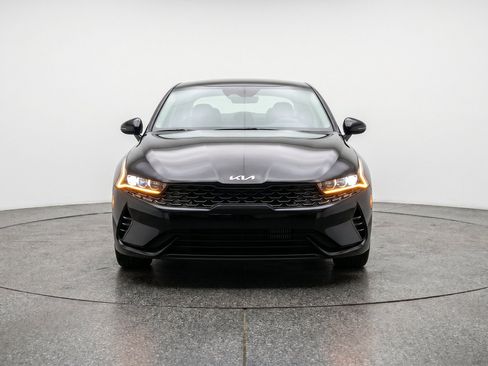 Used 2025 Kia K5 LXS FWD image 2