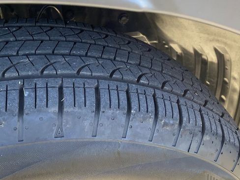 Used 2025 Subaru Outback Premium image 31