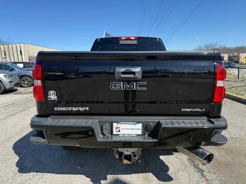 Used 2018 GMC Sierra 3500 Denali image 4