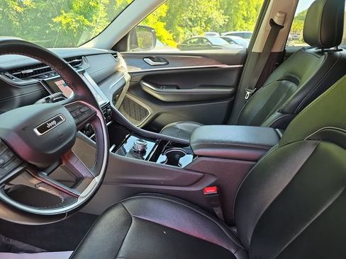 Used 2022 Jeep Grand Cherokee L Limited RWD image 11