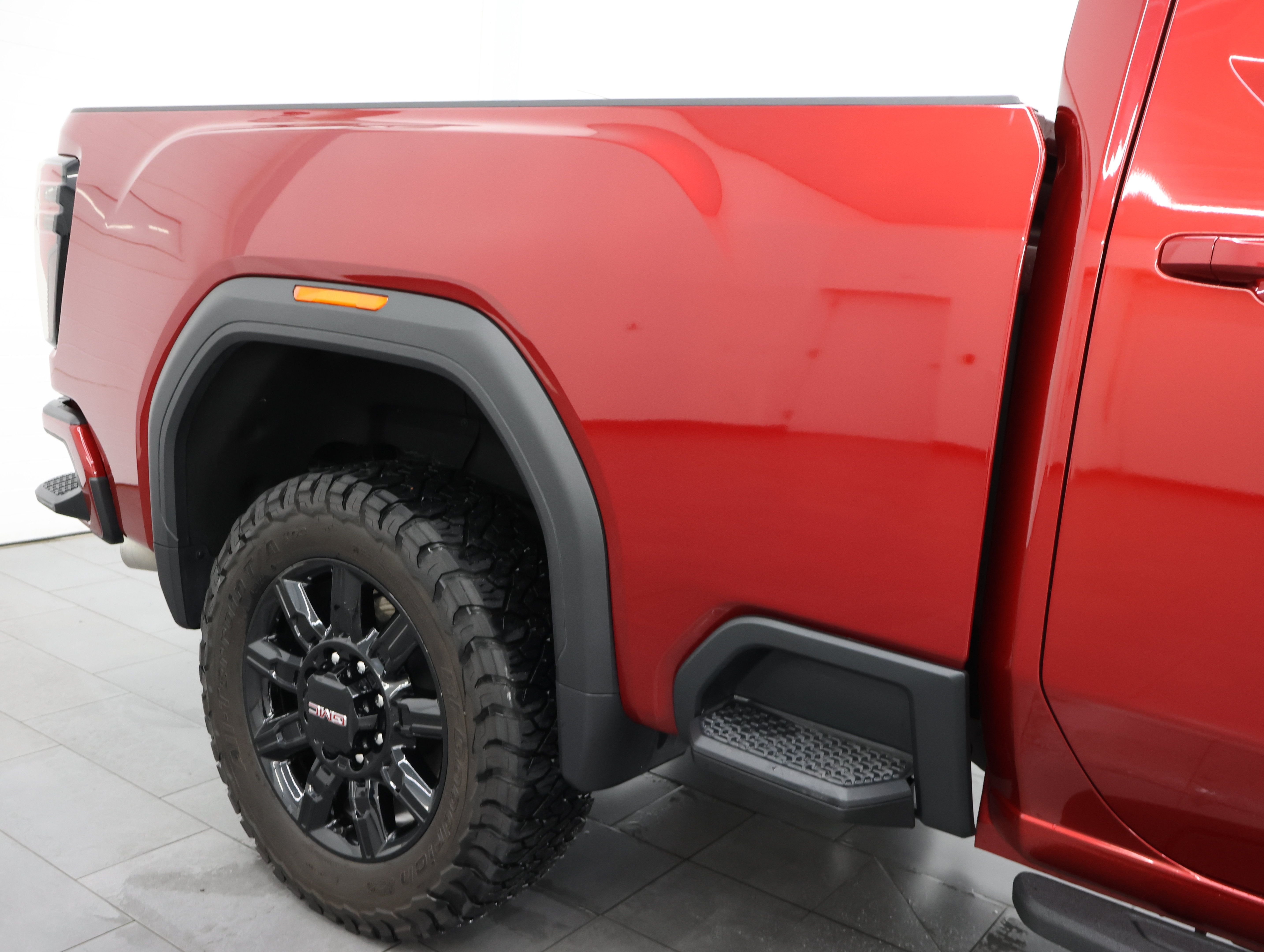 Used 2025 GMC Sierra 2500 AT4 w/ AT4 Premium Plus Package AWD/4WD image 33