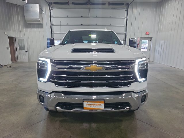 Used 2024 Chevrolet Silverado 2500 LTZ AWD/4WD image 3