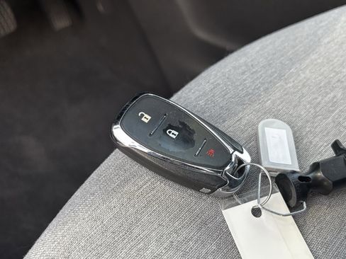 Used 2023 Chevrolet Equinox LS image 27