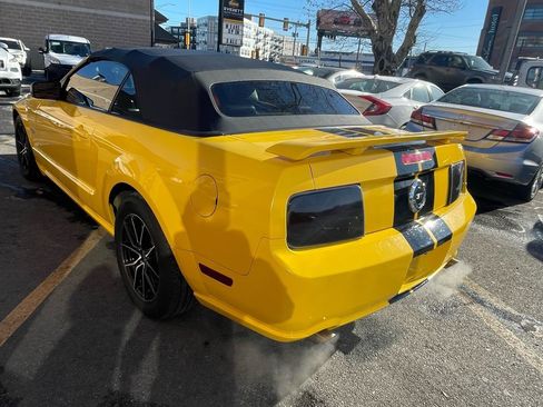 Used 2005 Ford Mustang GT Premium image 7