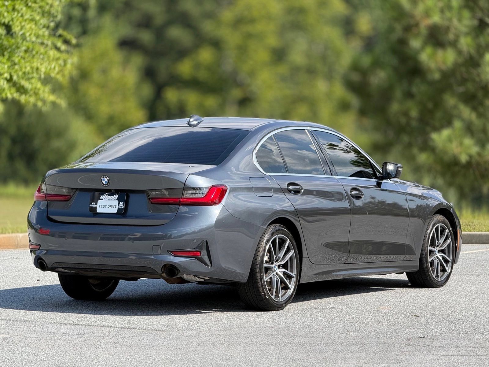 Used 2020 BMW 330i xDrive Sedan AWD/4WD image 11
