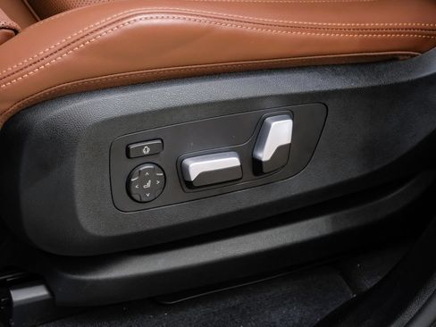 Used 2026 BMW X5 sDrive40i w/ M Sport Package RWD image 36