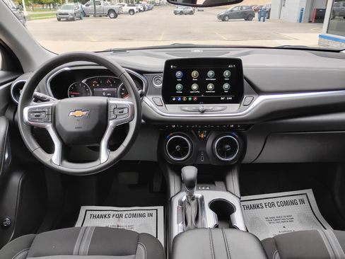 Used 2024 Chevrolet Blazer LT w/ Convenience Package FWD image 5