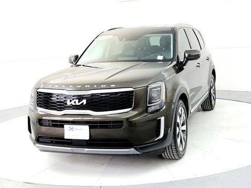 Used 2022 Kia Telluride S image 2