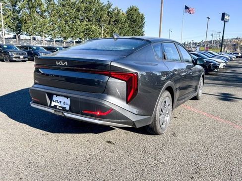 New 2025 Kia K4 LX image 8