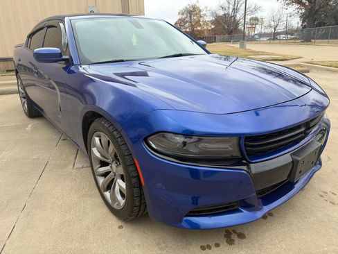 Used 2021 Dodge Charger SXT w/ Leather Interior Group image 16