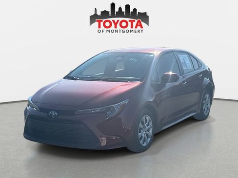 Used 2024 Toyota Corolla LE image 7